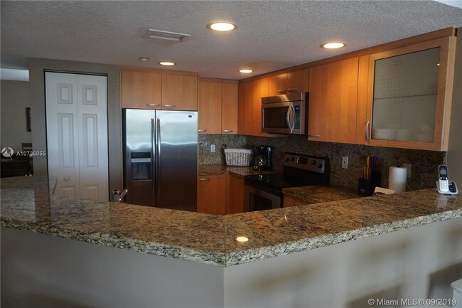 Building Photo - 201 Golden Isles Dr