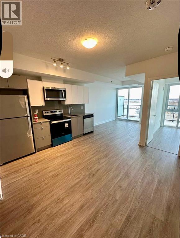 Photo du bâtiment - 3210 Dakota Cmn