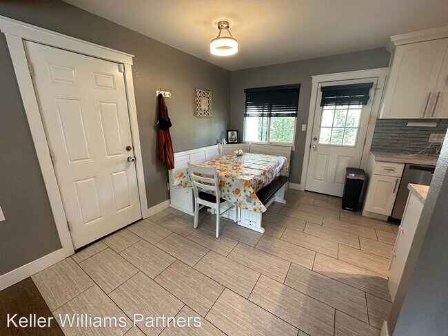 Foto del edificio - 4 br, 2 bath House - 107 Ely St