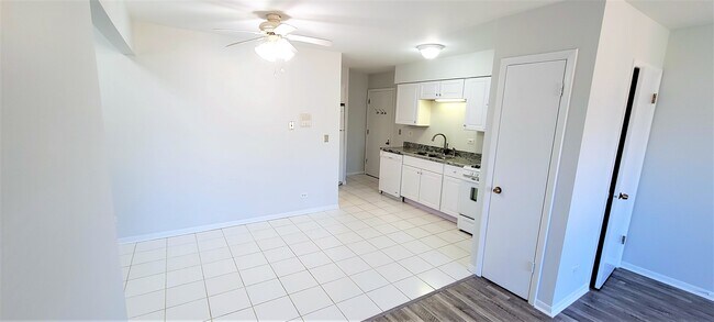 Kitchen/Dinning Room - 445 W Miner St