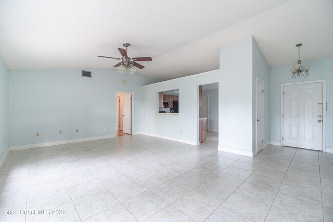 Building Photo - 184 Cinnamon Lake Cir