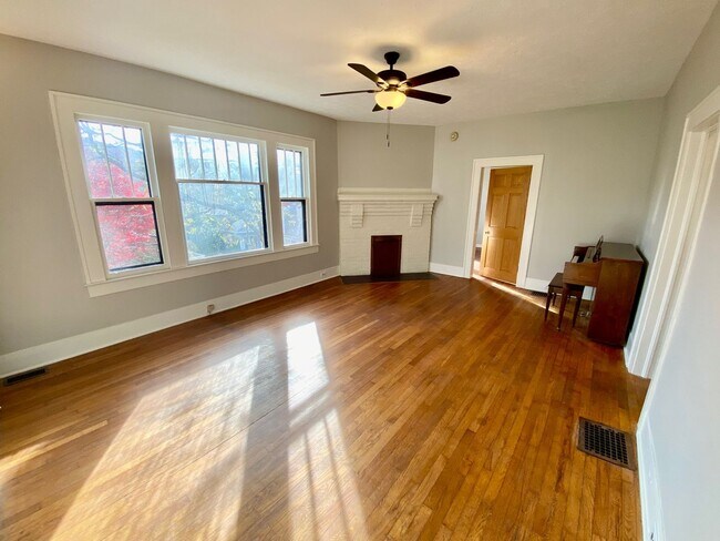Building Photo - North AVL - Newly Renovated 1920's Home wi...