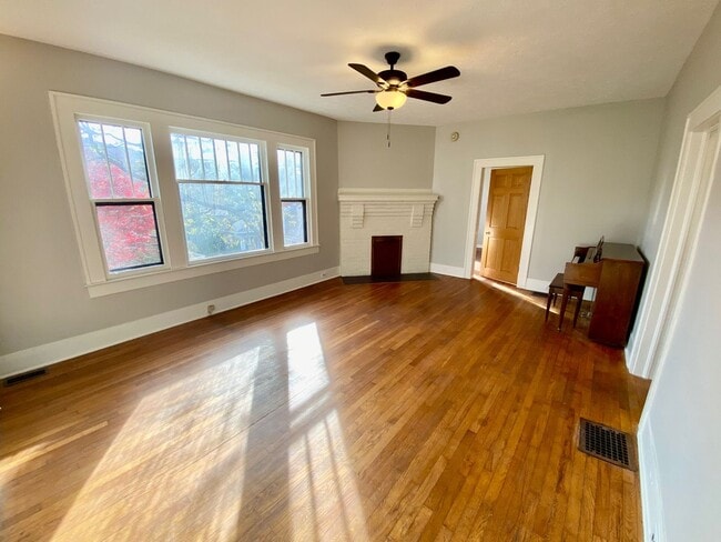 Foto del edificio - North AVL - Newly Renovated 1920's Home wi...