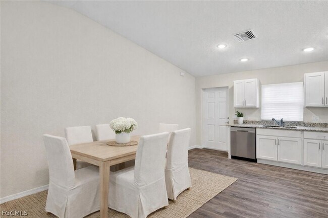 Building Photo - 6056 Pecan Cir