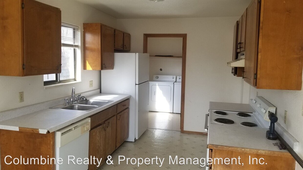 Building Photo - 463 Topaz Dr