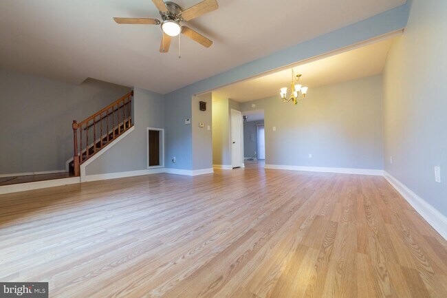 Building Photo - 9052 Centerway Rd