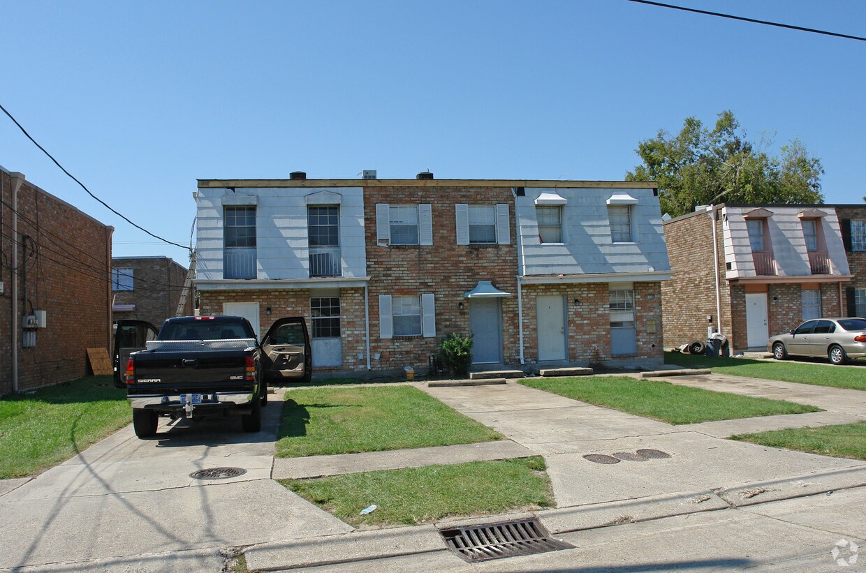 Primary Photo - 2120 Richland Ave