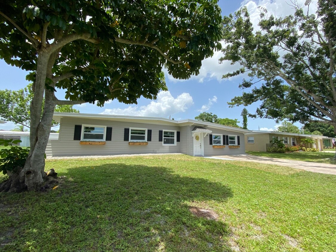 270 Birch Ave, Merritt Island, FL 32953 House for Rent in Merritt