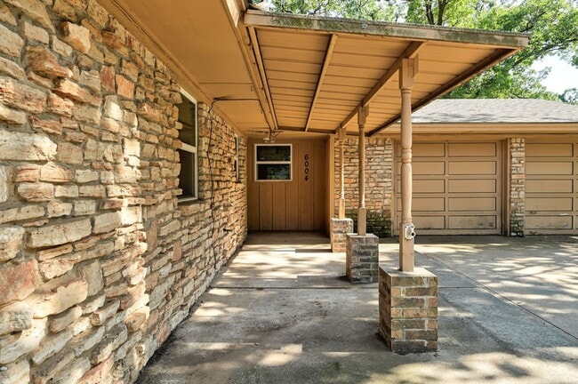 Building Photo - 6004 NW 27th St
