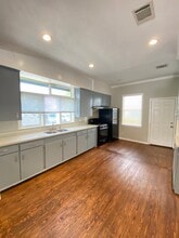 Building Photo - 4727 Walker St