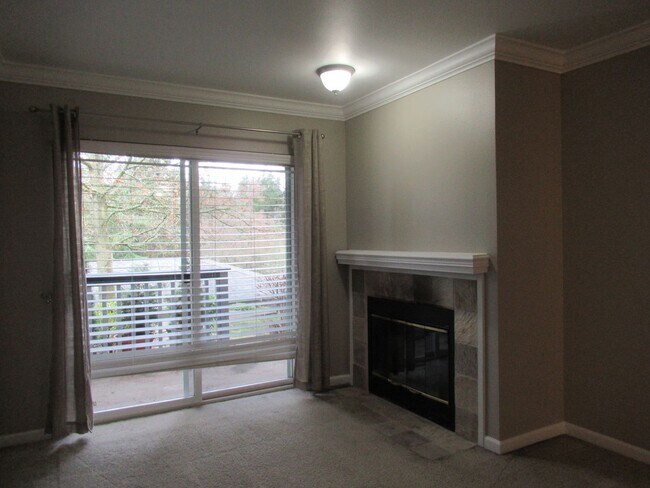 Building Photo - Corner unit 1 bed, 1 bath in Latitude Cond...