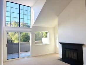 Building Photo - 258 Sandpiper Ct