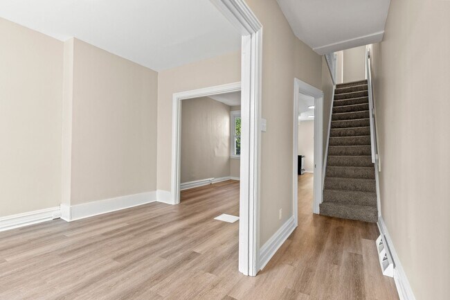 Foto del edificio - Spacious 4 Bedroom Single Family on Susquehanna St