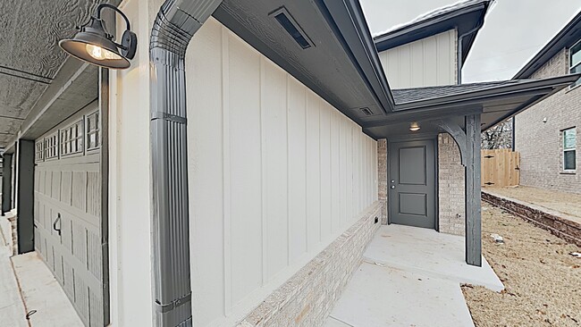 Photo - 4 Bedroom 2 Bath Duplex in Oakdale Schools House