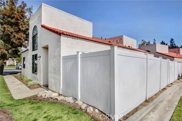 Foto del edificio - 8549 Salina St
