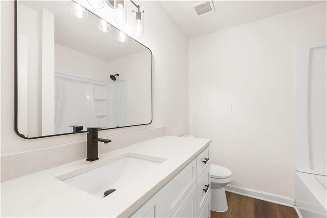 Foto del edificio - 415 Manor Estates Dr