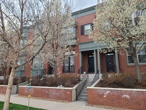 Building Photo - 2963 Xenia St