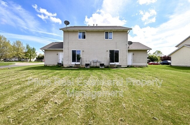 Foto del edificio - 2012 Redwing Dr