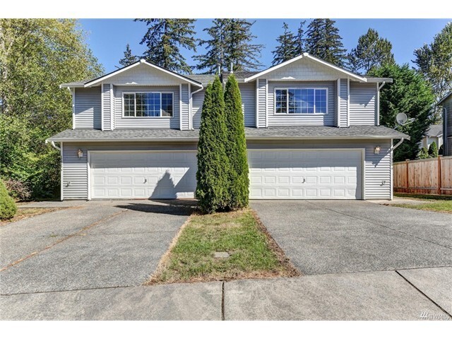 Foto principal - 12905 29th Ave W