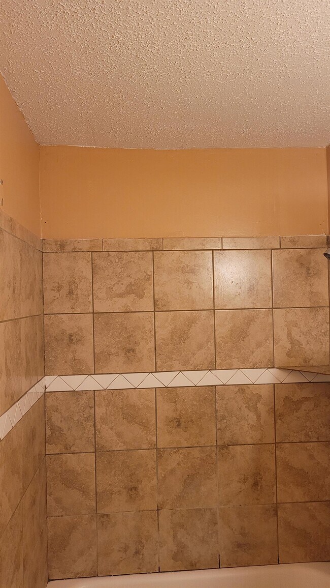 Foto del edificio - 2225 E 6th St