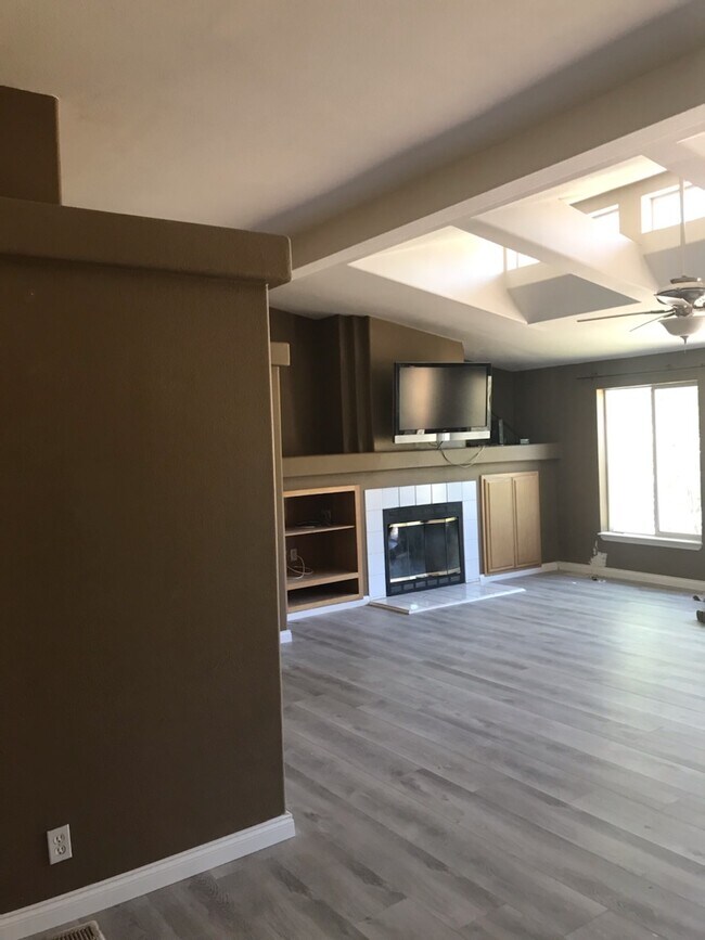 Building Photo - 38283 Sherman Way