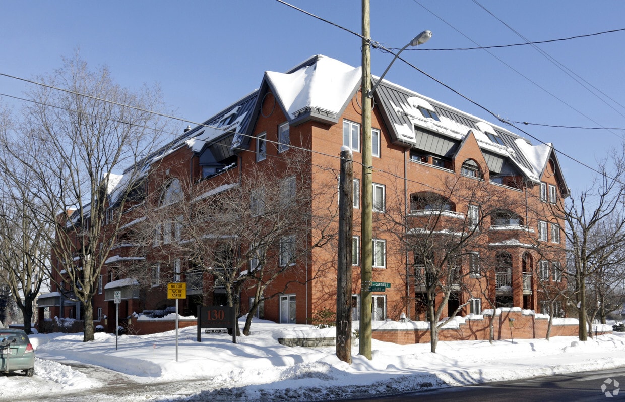 Building Photo - 130 Queen Elizabeth Dr