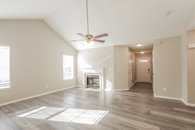 Foto del edificio - 8416 Bristol Ford Pl