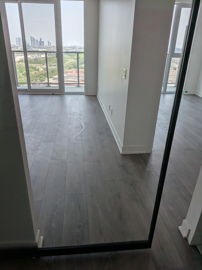 Building Photo - 6 flavelle trail