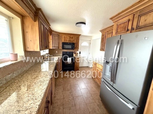 Foto del edificio - **MOVE IN SPECIAL** $500 off first month's rent!!