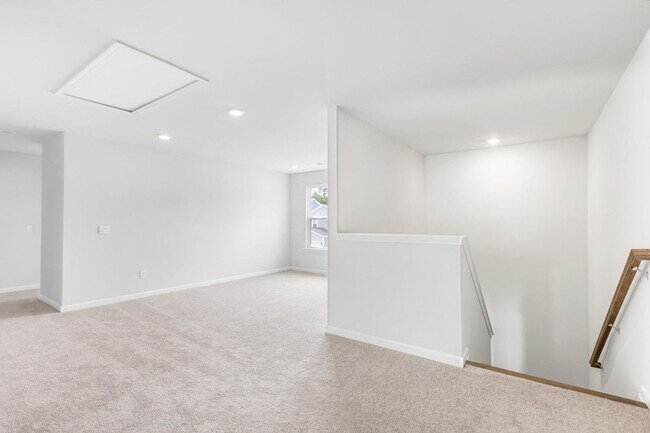Foto del edificio - Move-In Ready Home with Luxury Finishes & Prime Location!