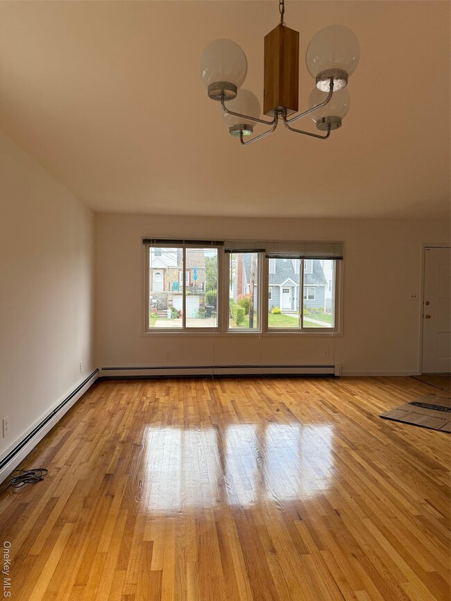 Building Photo - 16 Firwood Rd