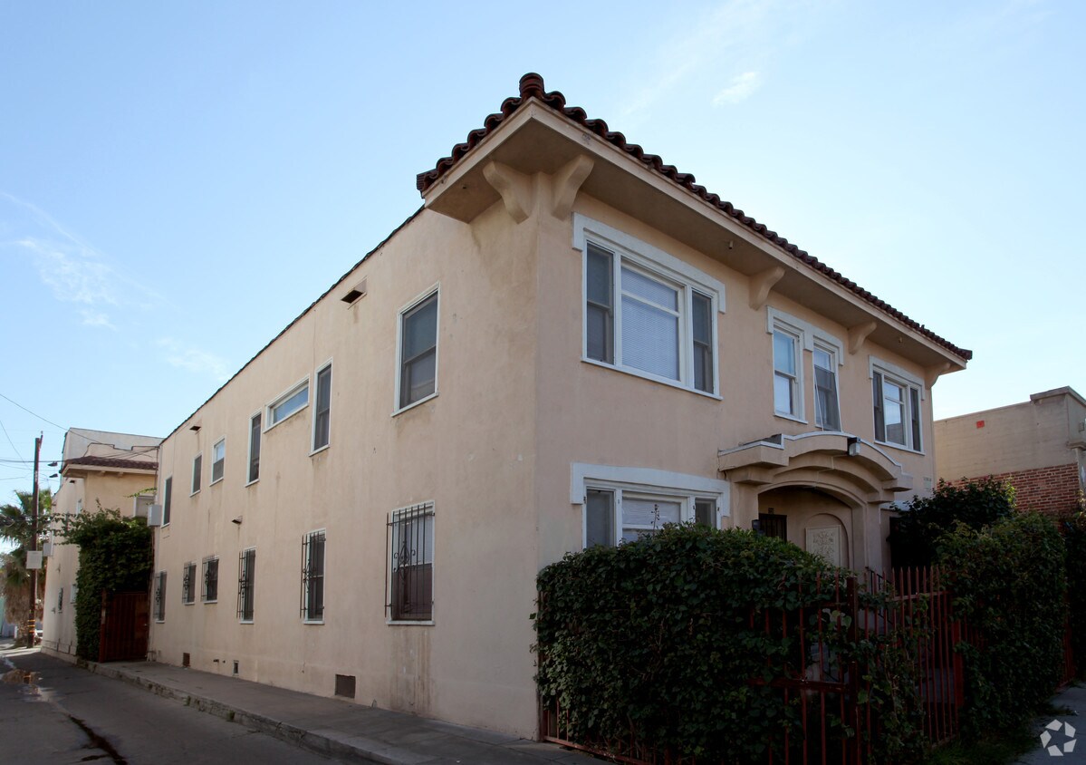 Foto del edificio - 716-724 Olive Ave