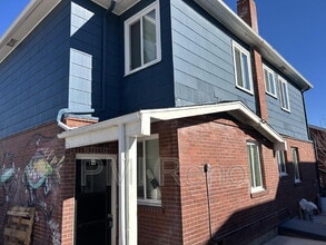 Building Photo - 251 E Arroyo St