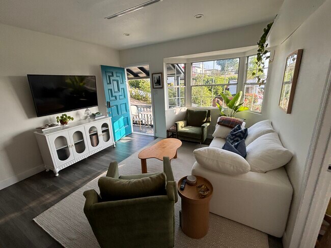 Foto del edificio - 2107 Duane St