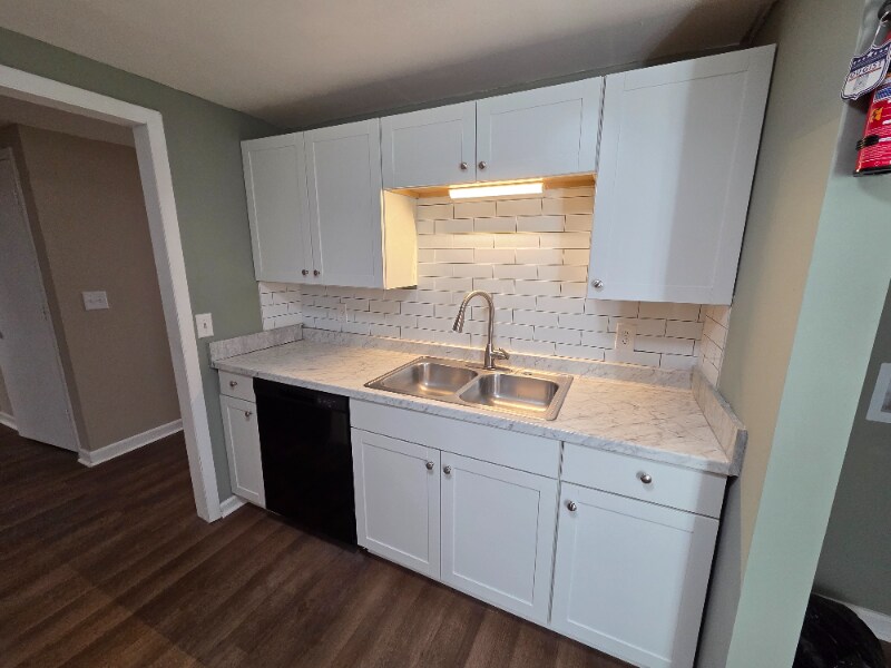 Foto principal - 2422-2424-2424 Tinnell Ct