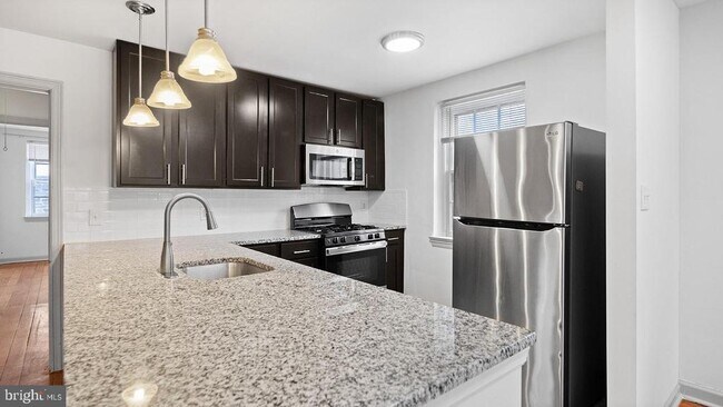 Building Photo - 2900 Woodpipe Ln