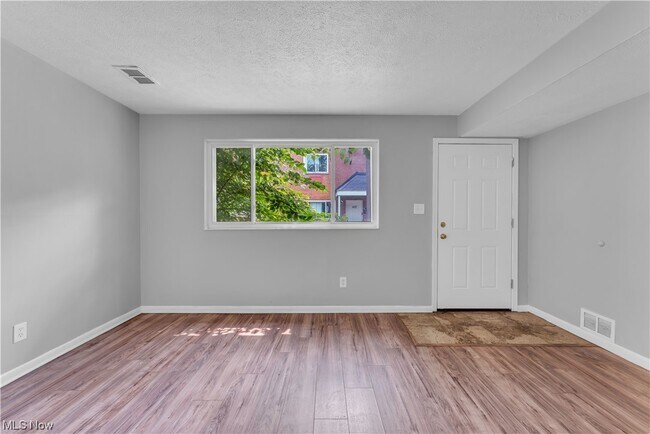 Building Photo - 4812 Lee Rd
