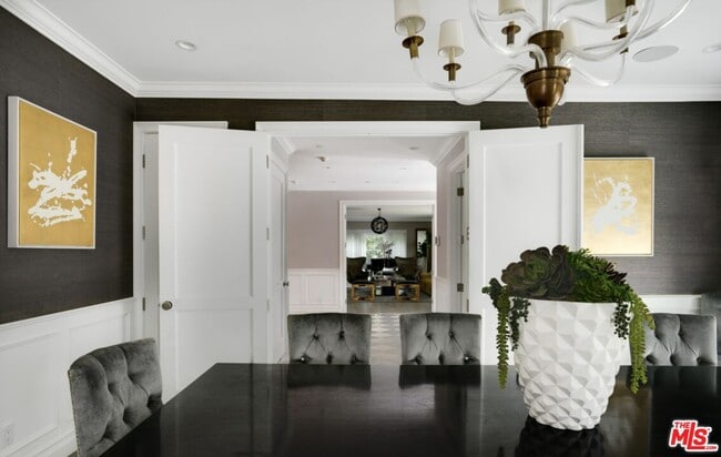 Foto del edificio - 1214 Coldwater Canyon Dr