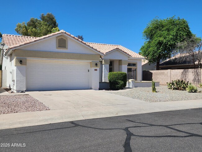 Building Photo - 1540 E San Remo Ave