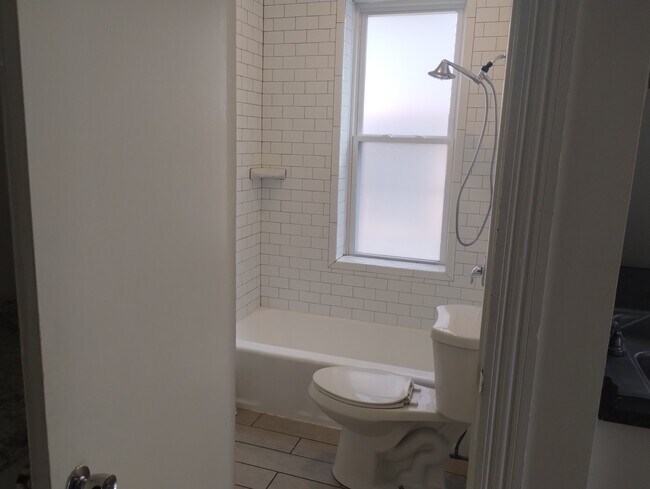 Foto del edificio - 153 Gibbs St