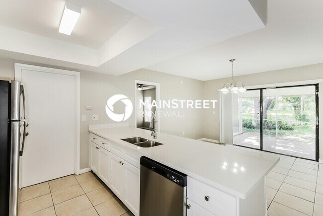 Foto del edificio - 4 Bedroom Pet-Friendly Home in LAKELAND, F...
