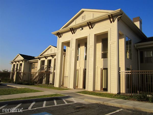 Building Photo - 4001 Corder St