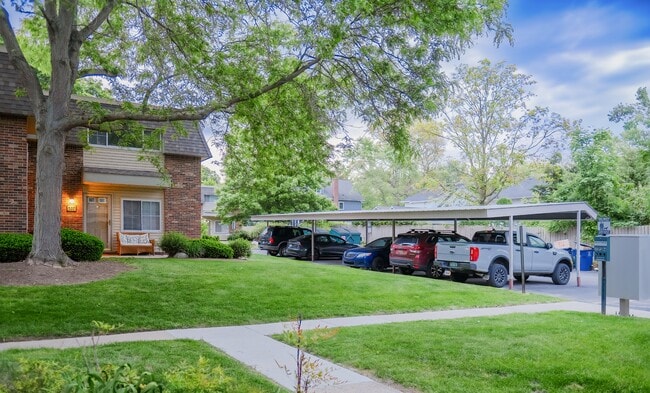 Building Photo - 531 Longshore Dr