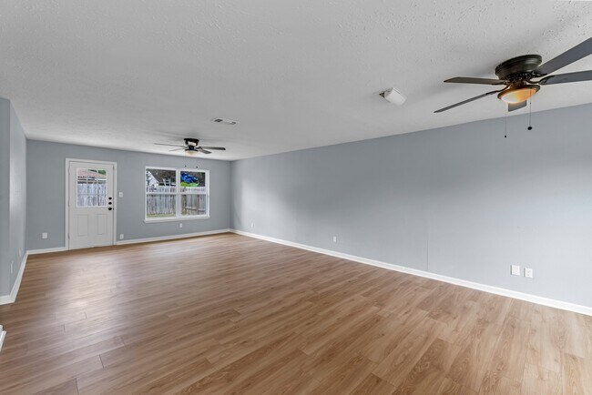 Foto del edificio - 14234 Cellini Dr