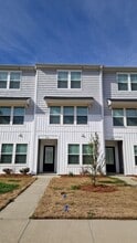 Building Photo - 213 Kennerly Ave