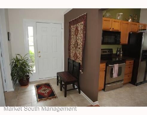 Building Photo - 186 Silverton Rd