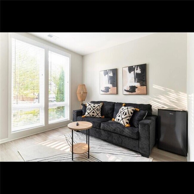 Foto del edificio - 439 Parkway Dr NE