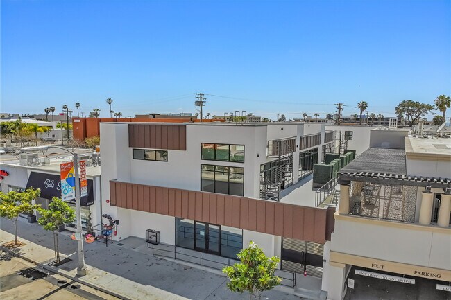 Foto del edificio - 7846 Herschel Ave