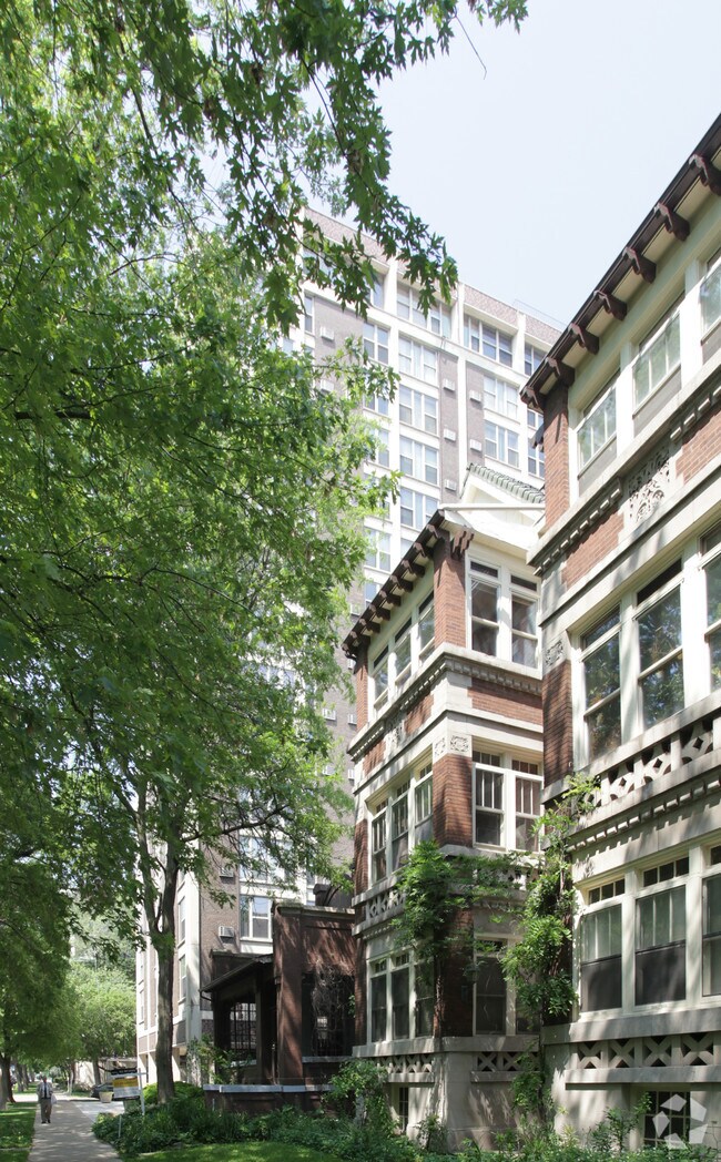 5401 S Hyde Park Blvd, Chicago, IL 60615 Apartments Chicago, IL
