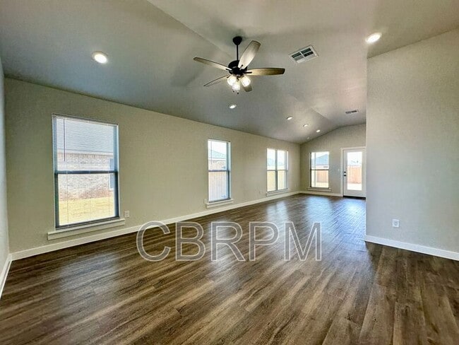Foto del edificio - 7449 28th St